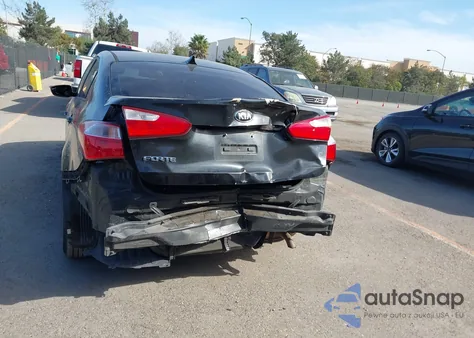 2016 Kia Forte Lx z USA, uszkodzony, nr VIN KNAFK4A66G5544091